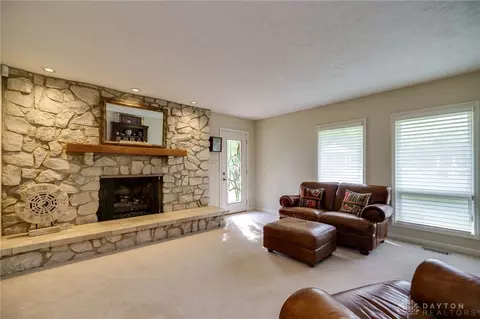 Living - 5975 Hunter Rd, Enon, OH 45323 photo 4 of 4