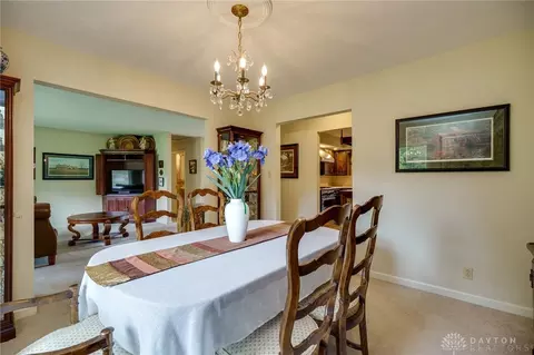 Dining - 5975 Hunter Rd, Enon, OH 45323 photo 3 of 3