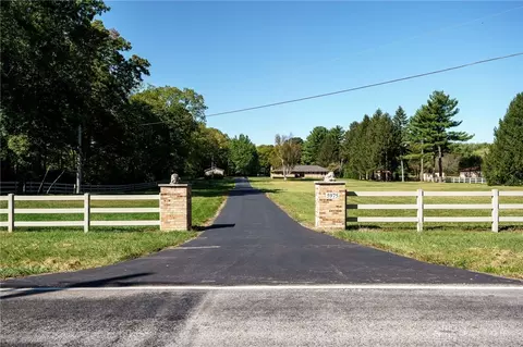 Exterior - 5975 Hunter Rd, Enon, OH 45323 photo 2 of 22