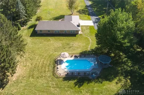 Exterior - 5975 Hunter Rd, Enon, OH 45323 photo 5 of 22