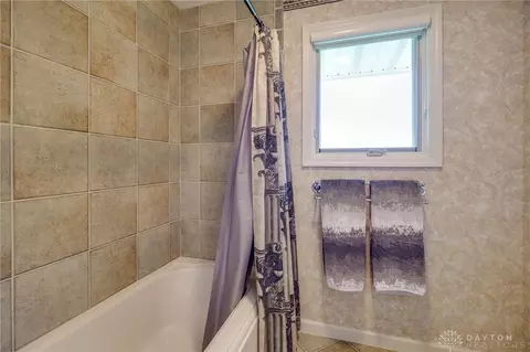 Bath - 5975 Hunter Rd, Enon, OH 45323 photo 1 of 4