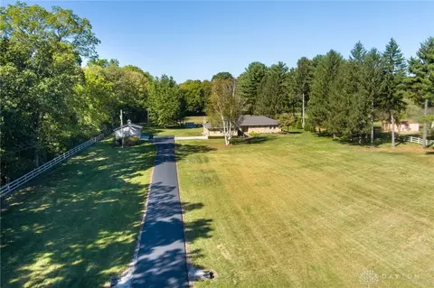 Exterior - 5975 Hunter Rd, Enon, OH 45323 photo 4 of 22