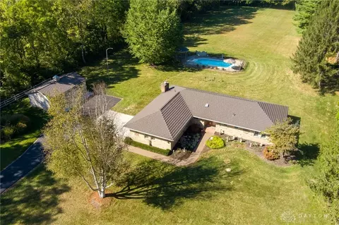 5975 Hunter Rd, Enon, OH 45323