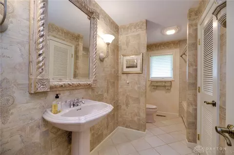 Bath - 5975 Hunter Rd, Enon, OH 45323 photo 4 of 4