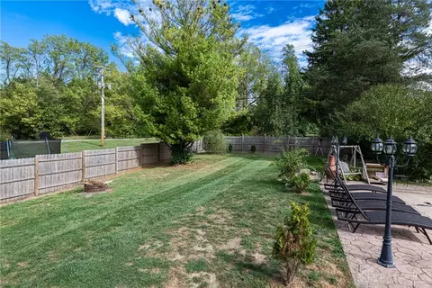 Exterior - 205 N Ada Doty St, Gratis, OH 45330 photo 3 of 15