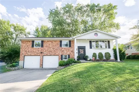 521 Rader Dr, Vandalia, OH 45377
