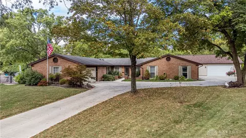 7006 Cedar Pines Ct, Dayton, OH 45459