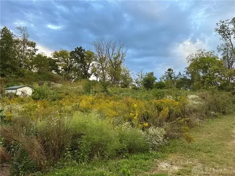 196 Mound St, Spring Valley Village, OH 45370