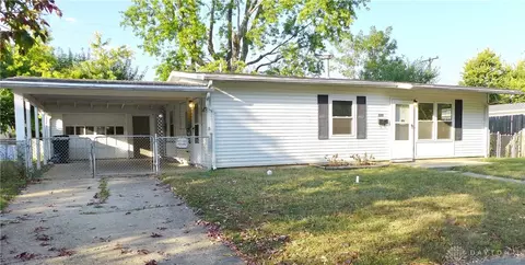 225 Prentice Dr, New Carlisle, OH 45344
