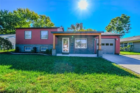 Exterior - 2224 Duquesne Dr, Springfield, OH 45506 photo 6 of 12