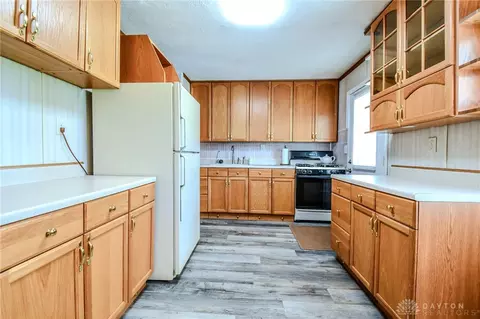 Kitchen - 2224 Duquesne Dr, Springfield, OH 45506 photo 4 of 4