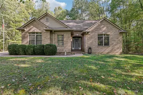 2250 Hulington Rd, Bethel, OH 45106