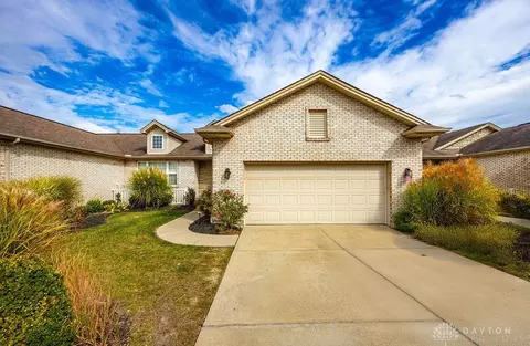 2332 Castle Pines Ct, Hamilton, OH 45013