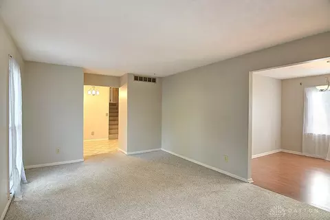 2813 Wellsford Dr, Springfield, OH 45503 photo 8