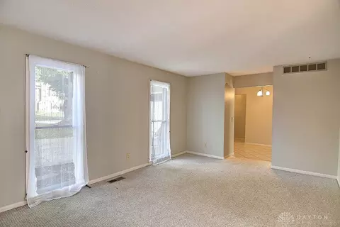 2813 Wellsford Dr, Springfield, OH 45503 photo 9