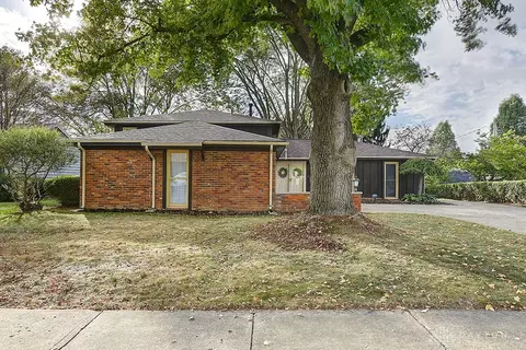 2813 Wellsford Dr, Springfield, OH 45503 photo 2