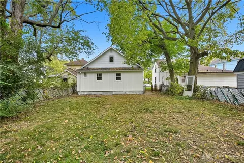 Exterior - 329 Fair St, Springfield, OH 45506 photo 4 of 5