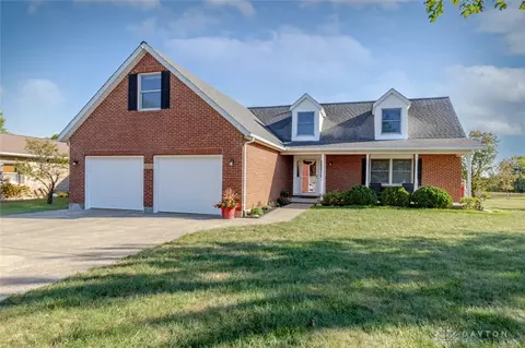 127 Voyage Dr, Eaton, OH 45320
