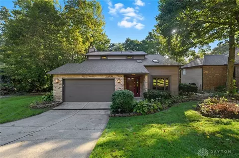 2210 Settlers Trl, Vandalia, OH 45377