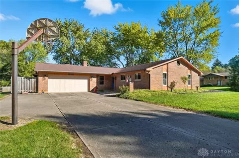 1520 Hillside Dr, Dayton, OH 45432