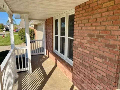 Exterior - 1470 Oldham Dr, Springfield, OH 45503 photo 3 of 5