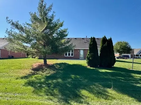 Exterior - 1470 Oldham Dr, Springfield, OH 45503 photo 5 of 5