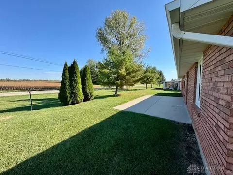 Exterior - 1470 Oldham Dr, Springfield, OH 45503 photo 4 of 5