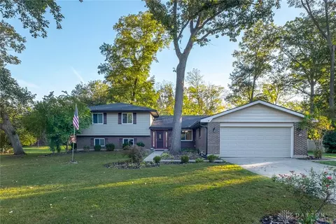 3194 Kingfisher Pl, Dayton, OH 45431