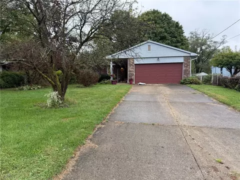 8531 Kingston Dr, Franklin, OH 45005