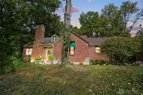 1420 Adirondack Trl, Dayton, OH 45409