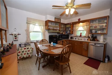 5889 Troy Rd, Springfield, OH 45502 photo 14
