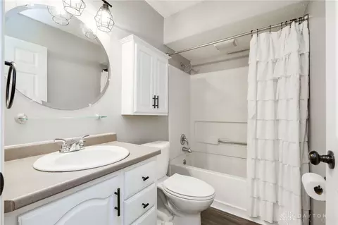 Bath - 2808 Whitehorse Ave, Kettering, OH 45420 photo 1 of 1