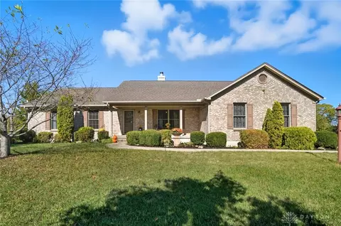 3076 Honeytree Ln, Springboro, OH 45066