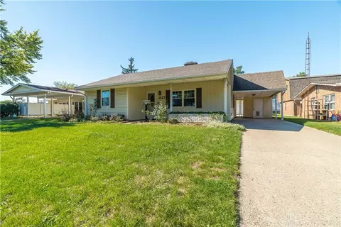 Exterior - 2127 Colton Dr, Kettering, OH 45420 photo 2 of 3