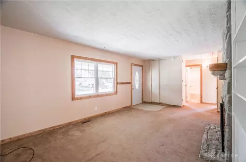 Living - 2127 Colton Dr, Kettering, OH 45420 photo 1 of 2