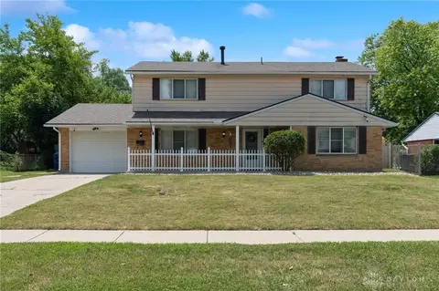 5433 Pentland Cir, Huber Heights, OH 45424