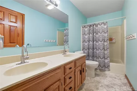 Bath - 473 Mccray Blvd, Springboro, OH 45066 photo 3 of 4