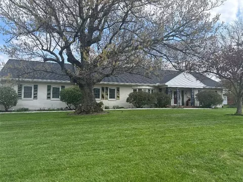 379 Virginia Cir, Wilmington, OH 45177