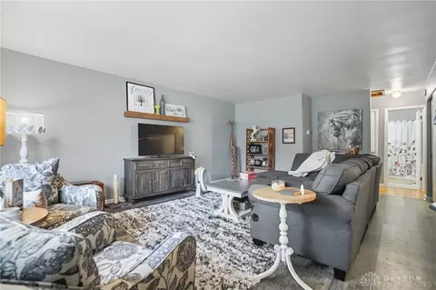608 E 4th St, Franklin, OH 45005 photo 6