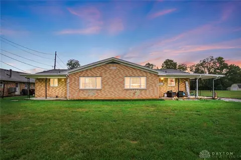 608 E 4th St, Franklin, OH 45005