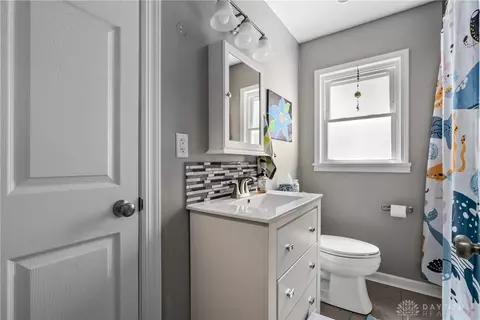 Bath - 441 Cushing Ave, Kettering, OH 45429 photo 1 of 3
