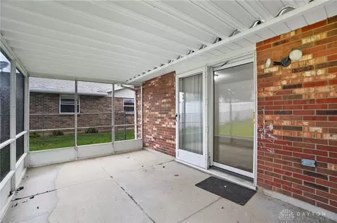 Exterior - 2933 Bahia Dr, Springfield, OH 45503 photo 2 of 2