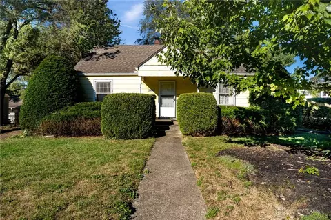 1407 Arlington Dr, Fairborn, OH 45324