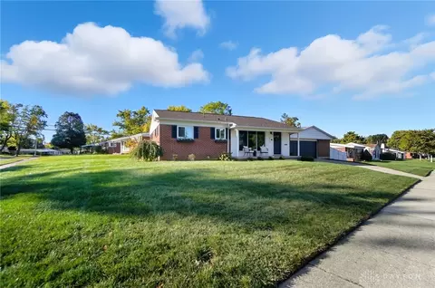 2432 Danube Ct, Kettering, OH 45420 photo 2