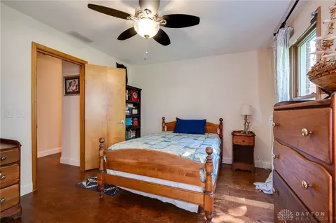Bedroom - 849 Wind Bluff Pt, Springboro, OH 45066 photo 6 of 8