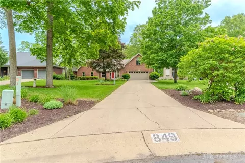 Exterior - 849 Wind Bluff Pt, Springboro, OH 45066 photo 2 of 18