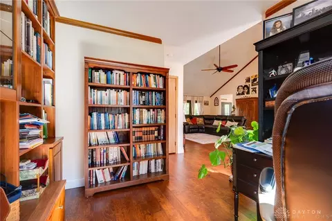 Entry Way - 849 Wind Bluff Pt, Springboro, OH 45066 photo 6 of 6