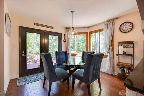 Dining - 849 Wind Bluff Pt, Springboro, OH 45066 photo 3 of 4