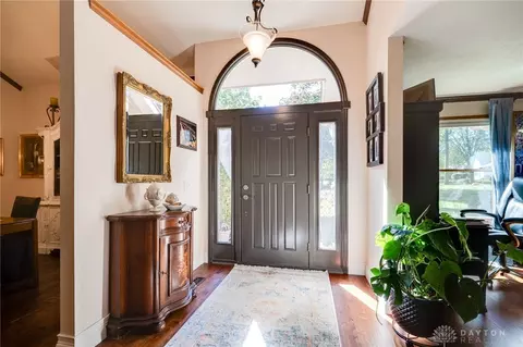 Entry Way - 849 Wind Bluff Pt, Springboro, OH 45066 photo 2 of 6