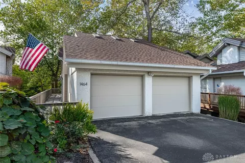 1464 W Alex Bell Rd, Washington Township, OH 45459